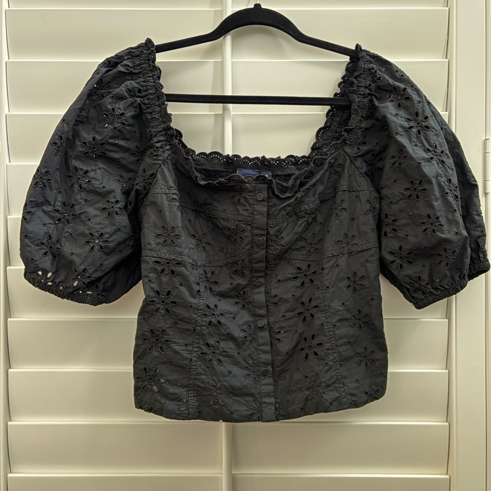 GAP Black Puff Sleeve Crop Blouse